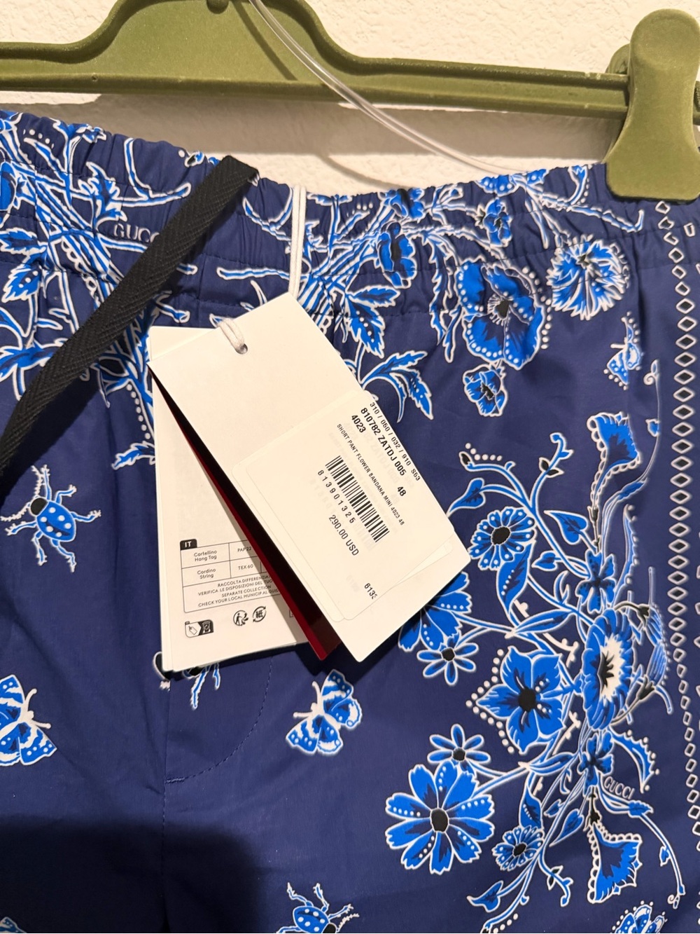NWT Gucci Navy Blue Floral Bandana-Print Bermuda Shorts - Picture 2 of 5